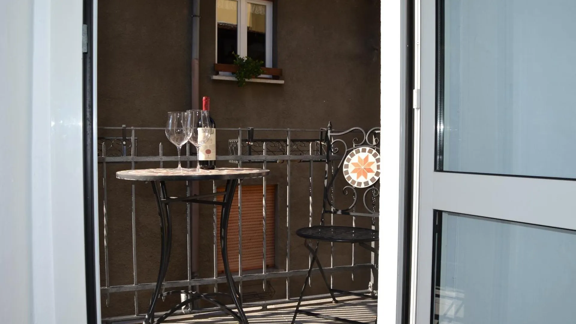 Jimbo'S House - Comfort, Stile Ed Eleganza! Dongo 0*,  Italien