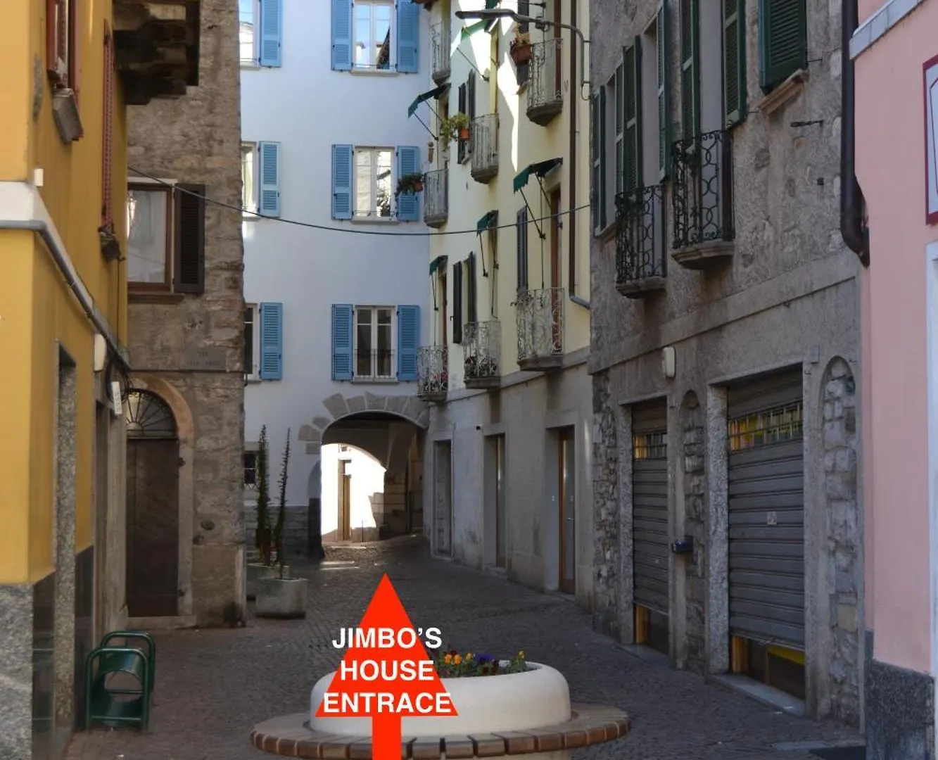 Jimbo'S House - Comfort, Stile Ed Eleganza! Dongo 0*,