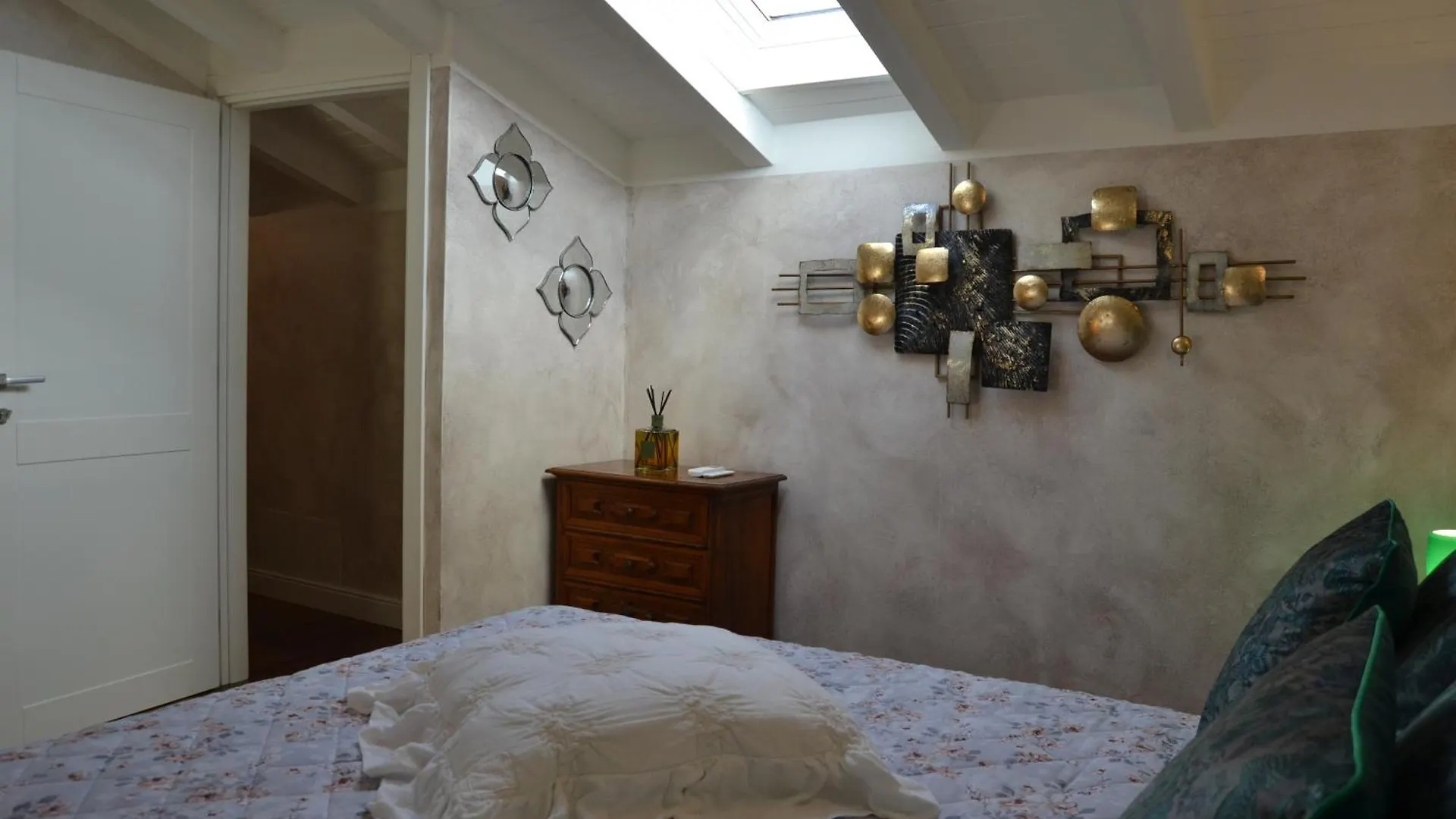 Jimbo'S House - Comfort, Stile Ed Eleganza! Dongo 0*,  Italien
